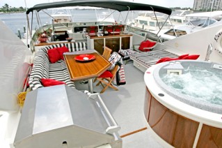 LADY DI -  Top Deck